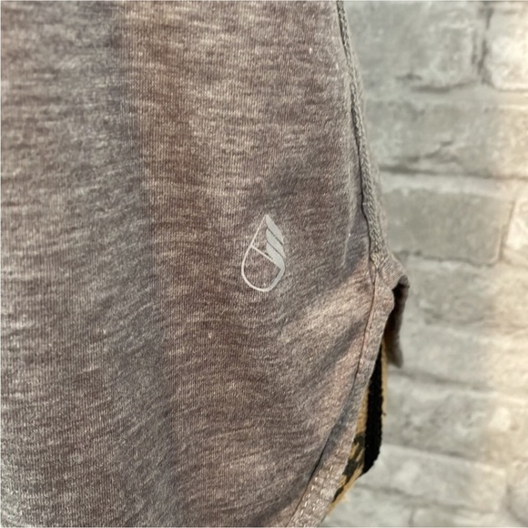 Icyzone Grey Tank Top - Picture 3 of 4